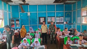 Kodim 0314/Inhil Dampingi Penyaluran Makan Sehat Bergizi di Kateman